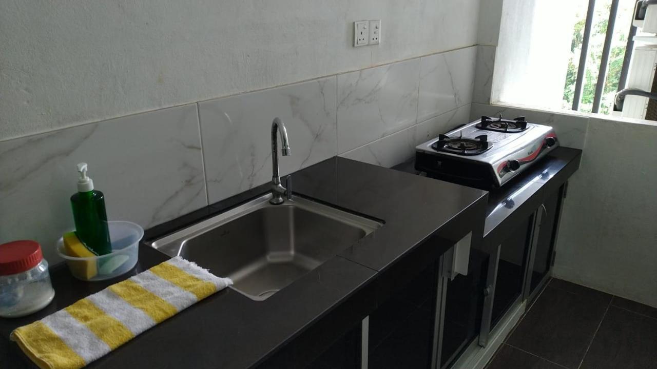 Cozzyhome@Rex Bdc Kuching Exterior photo